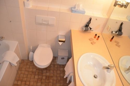 שווצינגן Hotel Am Theater מראה חיצוני תמונה