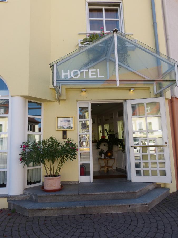 שווצינגן Hotel Am Theater מראה חיצוני תמונה